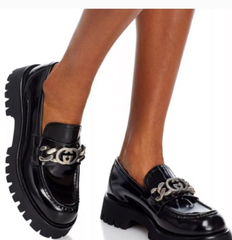 Gucci Size 38.5 Women's Chain Lug Loafer. US 8.5, Narrow
